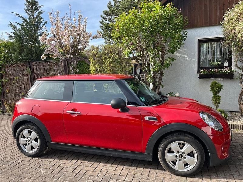 Gebraucht Mini ONE 102 PS (75 kW) 2017 Rot Kleinwagen