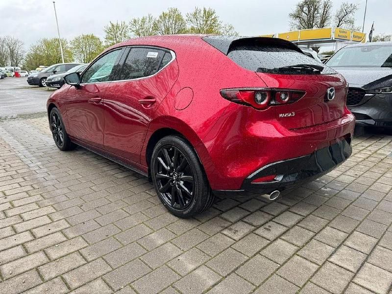 Neu Mazda 3 Homura-Line 140 PS (102 kW) 2026 Soul red crystal Limousine