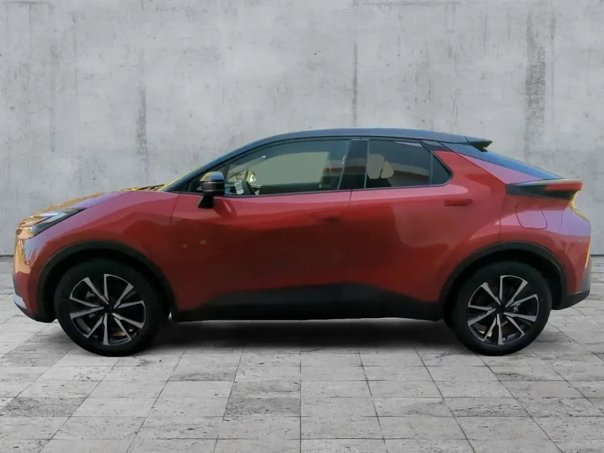 Neu Toyota C-HR 223 PS (164 kW) 2025 Rot SUV