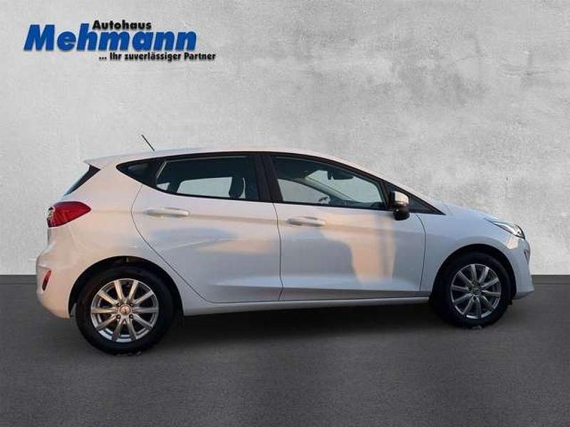 Gebraucht Ford Fiesta Cool & Connect 71 PS (52 kW) 2017 Weiß Kleinwagen