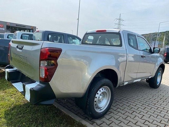 Neu Isuzu D-Max 163 PS (119 kW) 2026 Silber Pickup
