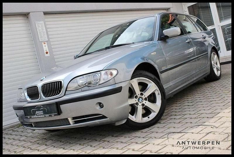 Silbergrau Gebraucht 2004 BMW 330 Exclusive Kombi | 7.990 € (Guter Preis) - Bild 1/4