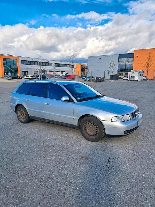 Gebraucht Audi A4 110 PS (80 kW) 1999 Silber Kombi