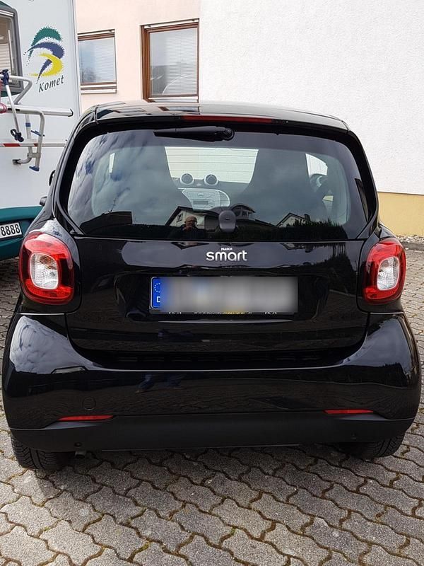 Schwarz Gebraucht 2015 Smart ForTwo Coupé Passion Kleinwagen | 6.900 € (Guter Preis) - Bild 1/4