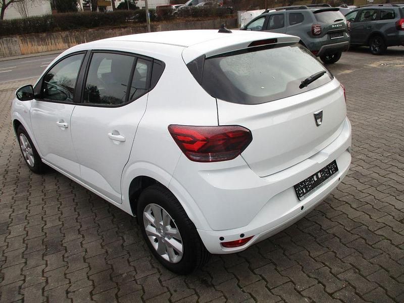 Gebraucht Dacia Sandero Comfort 91 PS (66 kW) 2022 Weiß Limousine