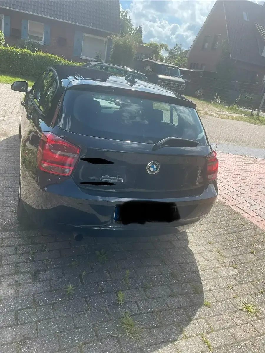 Gebraucht BMW 114 102 PS (75 kW) 2012 Schwarz Kleinwagen