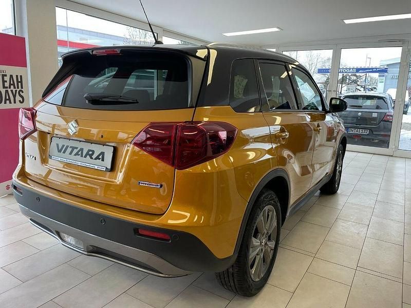 Neu Suzuki Vitara 129 PS (94 kW) 2026 Gelb SUV