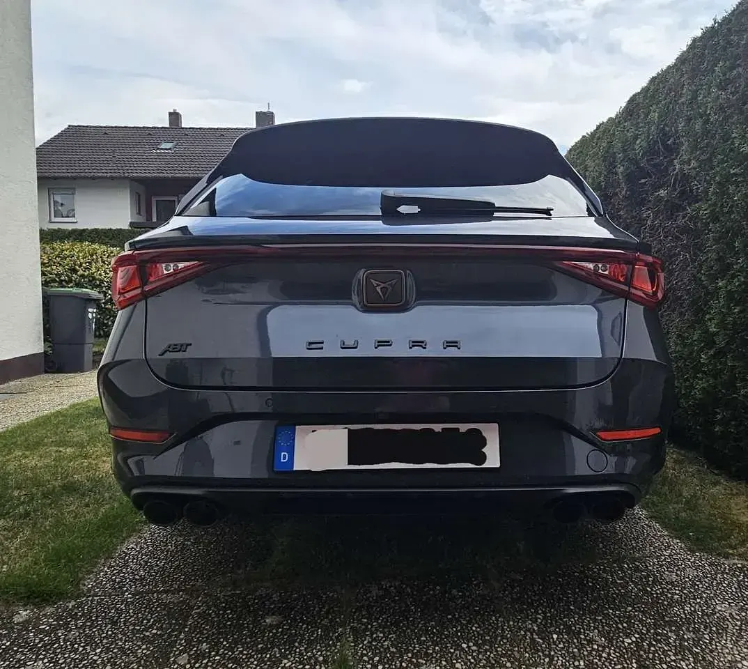 Używany Cupra Leon VZ 370 KM (272 kW) 2021 Szary Kombi