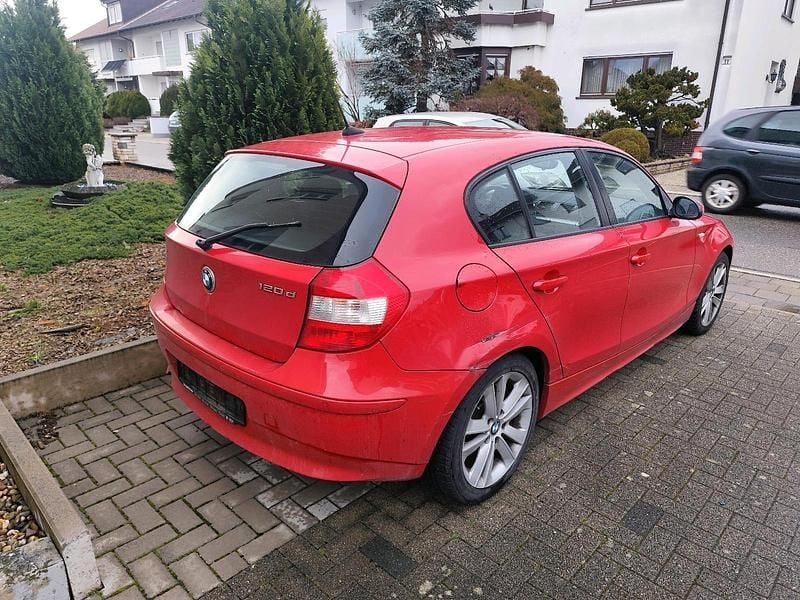 Gebraucht BMW 120 163 PS (119 kW) 2005 Rot Kleinwagen