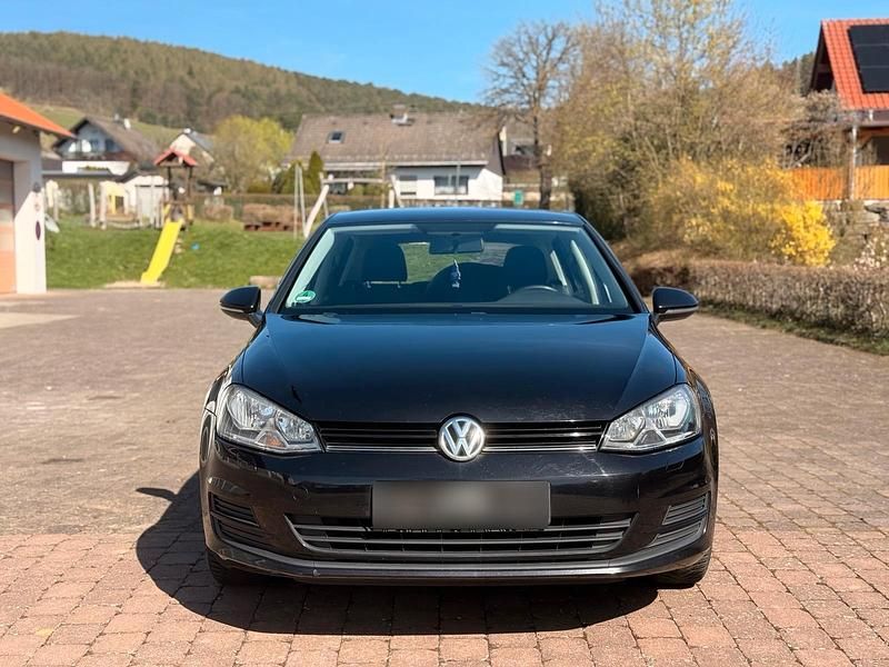 Gebraucht VW Golf VII 90 PS (66 kW) 2014 Schwarz Kleinwagen