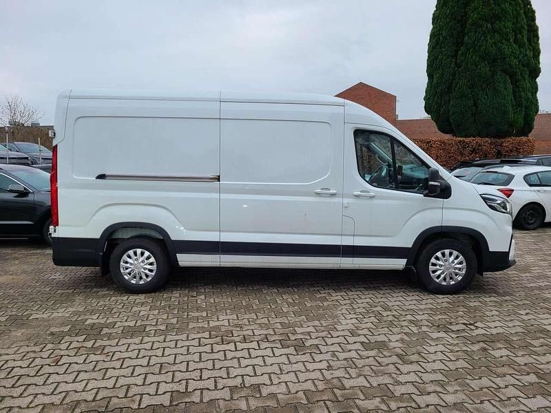 Neu Maxus eDeliver 9 150 kW (204 PS) 2025 Weiß Van