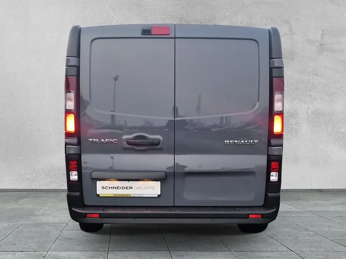 Neu Renault Trafic Komfort 130 PS (95 kW) 2026 Grau Van / Kleinbus