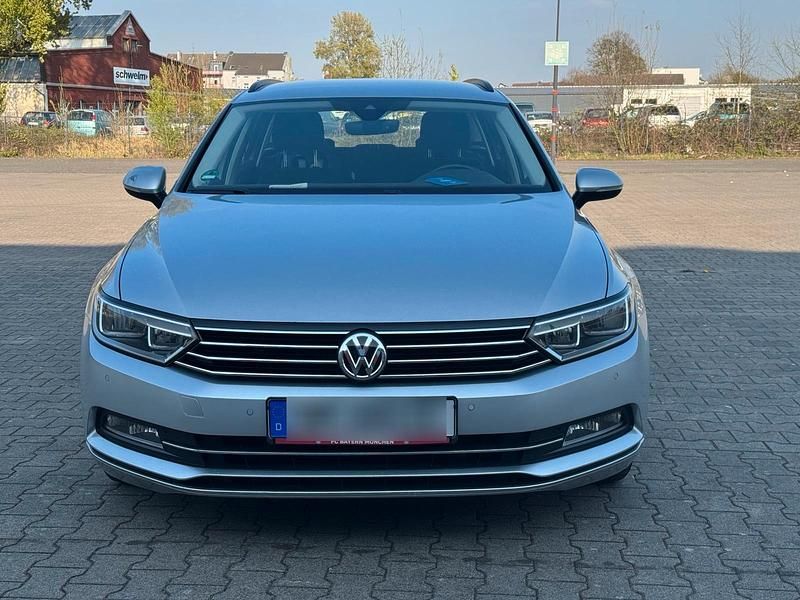 Gebraucht VW Passat Comfortline 150 PS (110 kW) 2018 Grau Kombi