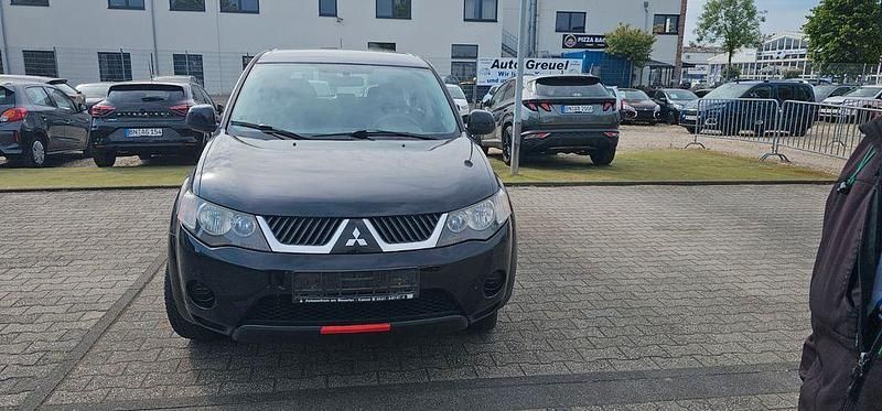 Schwarz Gebraucht 2009 Mitsubishi Outlander Inform SUV | 2.999 € (Etwas zu teuer) - Bild 1/4