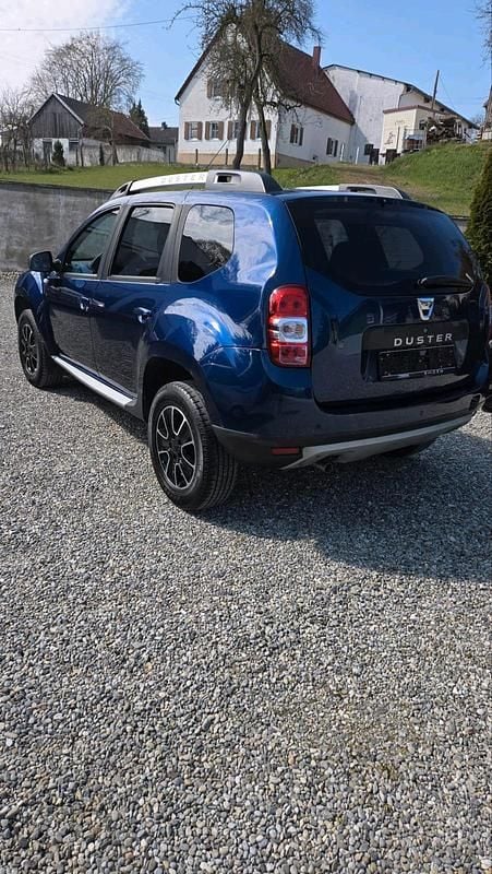 Second-hand Dacia Duster 125 CP (91 kW) 2017 Albastru SUV