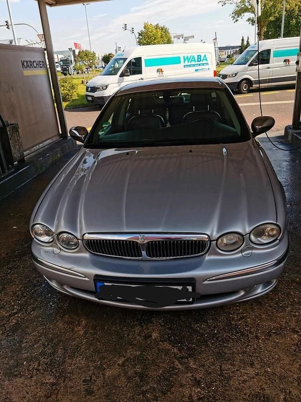 Silber Gebraucht 2003 Jaguar X-type Limousine | 1.000 € (Superpreis) - Bild 1/4