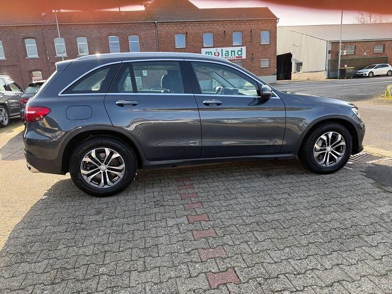 Gebraucht Mercedes GLC220 170 PS (125 kW) 2016 Grau SUV