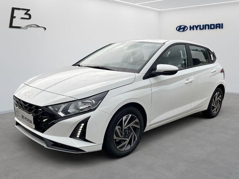 Weiß Neu 2025 Hyundai i20 Trend Limousine | 23.190 € (Fairer Preis) - Bild 1/4