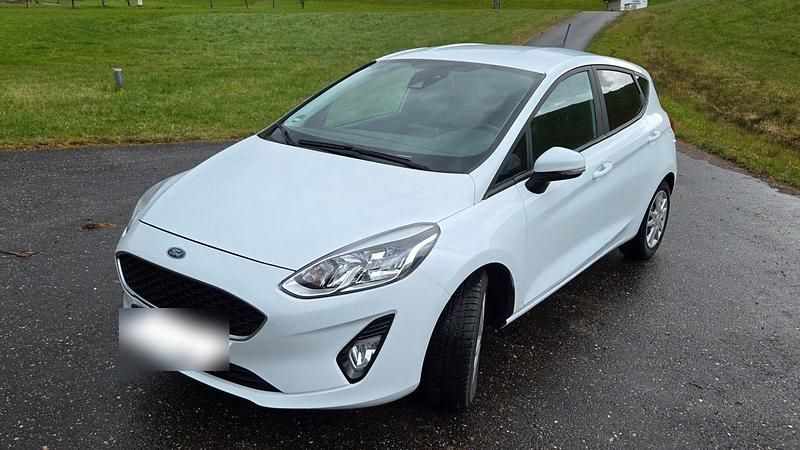 Gebraucht Ford Fiesta Cool & Connect 75 PS (55 kW) 2021 Weiß Kleinwagen