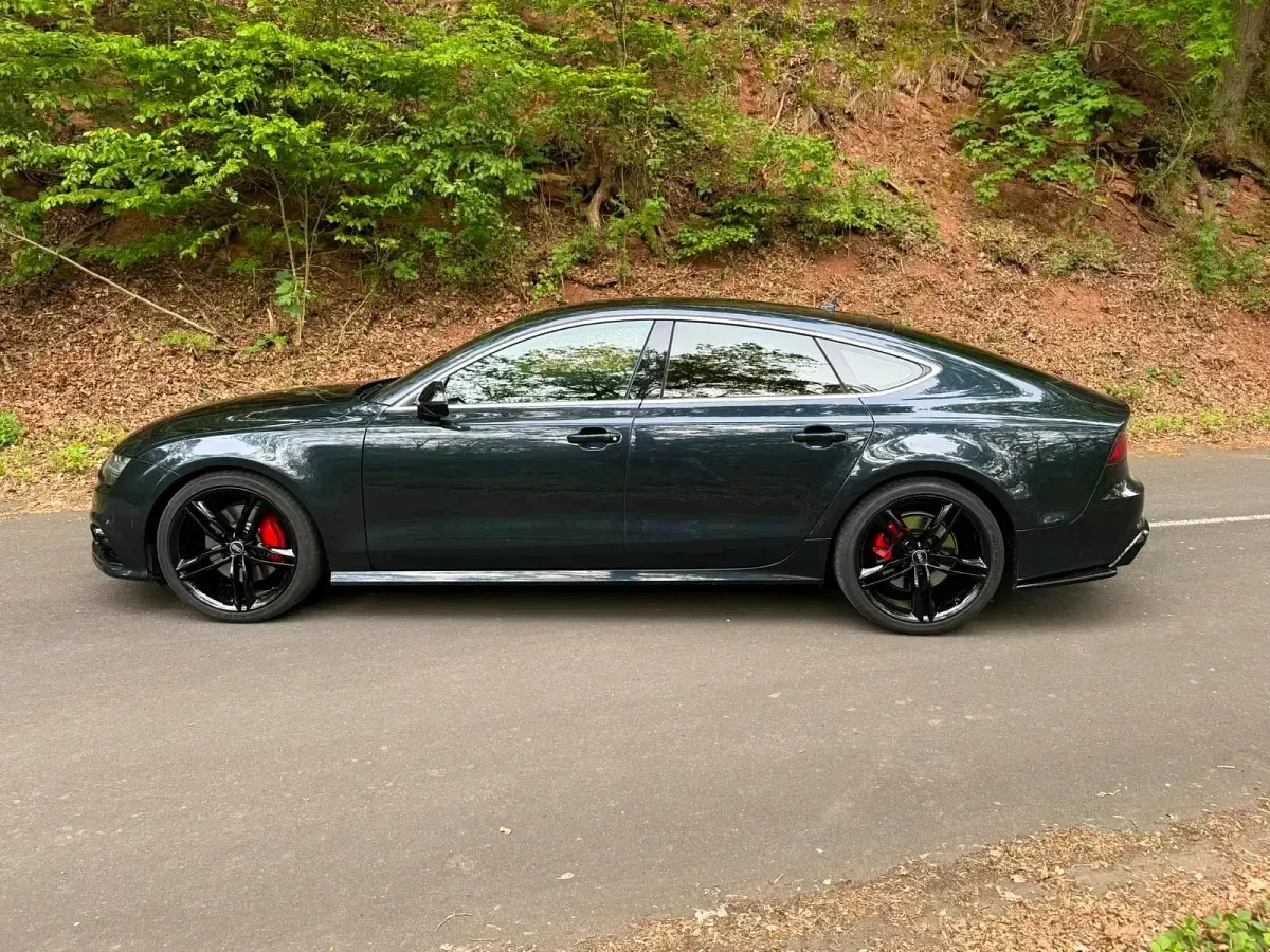 Gebraucht Audi A7 Design 272 PS (200 kW) 2015 Blau Kleinwagen