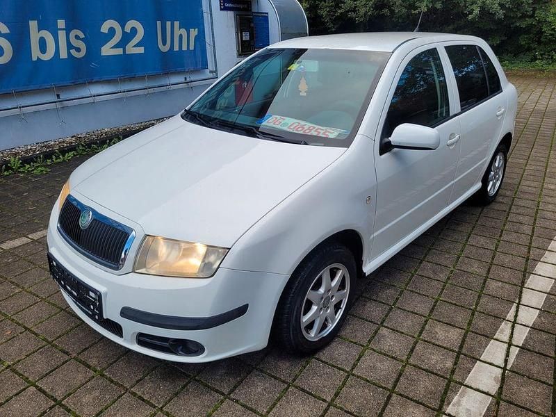Weiß Gebraucht 2006 Skoda Fabia Classic Limousine | 1.998 € (Fairer Preis) - Bild 1/4