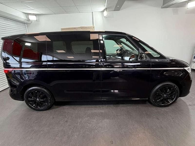 Gebraucht VW Multivan Style 150 PS (110 kW) 2025 Schwarz Van / Kleinbus