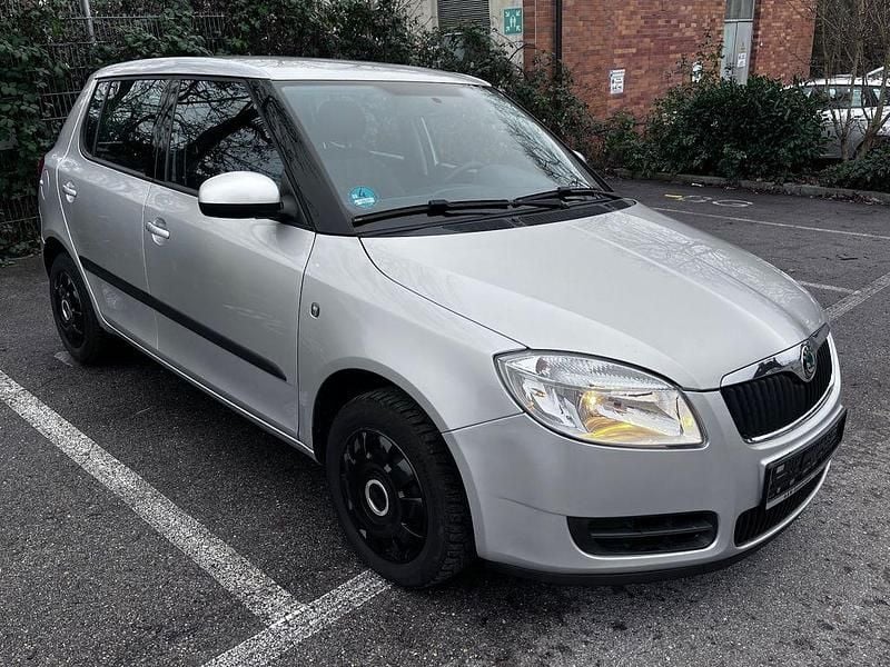 Silber Gebraucht 2008 Skoda Fabia SportLine Limousine | 3.790 € (Guter Preis) - Bild 1/4