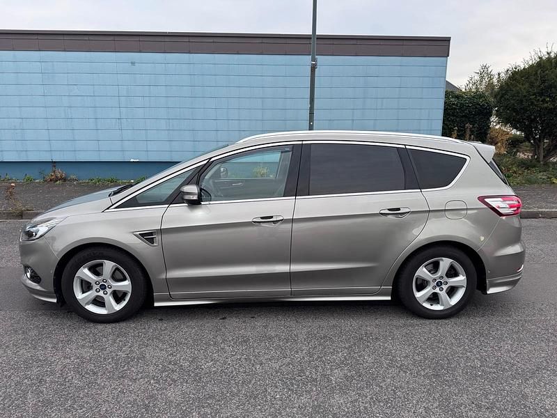 Gebraucht Ford S-MAX S 209 PS (153 kW) 2015 Gold Van / Kleinbus