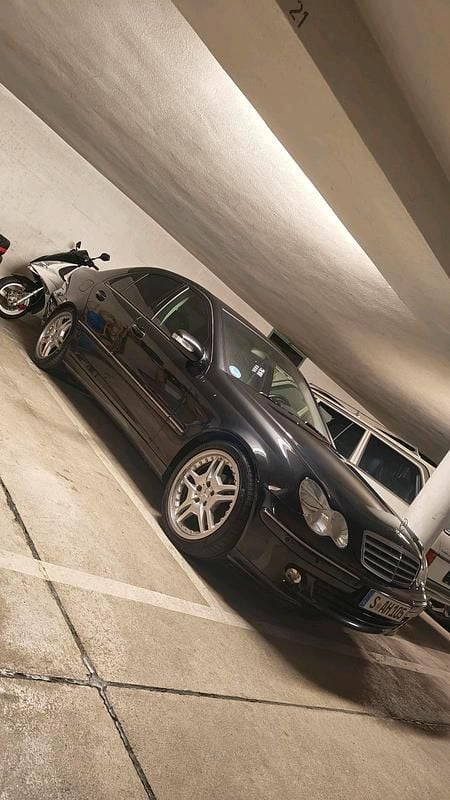 Schwarz Gebraucht 2004 Mercedes C180 Elegance Limousine | 4.850 € (Teuer) - Bild 1/4