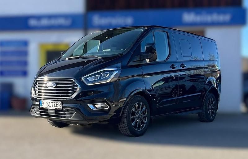 Gebraucht Ford Tourneo Custom Titanium 185 PS (136 kW) 2020 Schwarz metallic Van