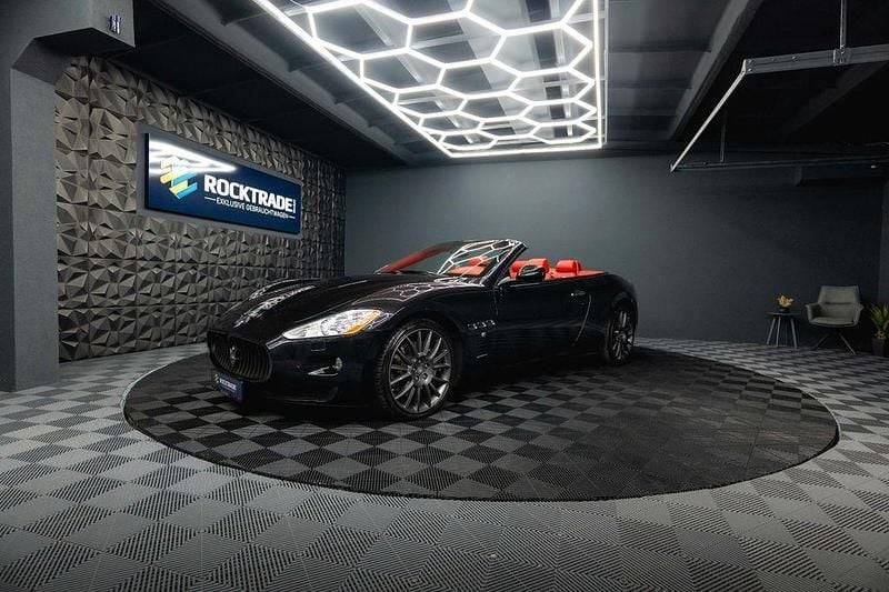 Gebraucht Maserati GranCabrio 439 PS (322 kW) 2010 Schwarz Cabrio
