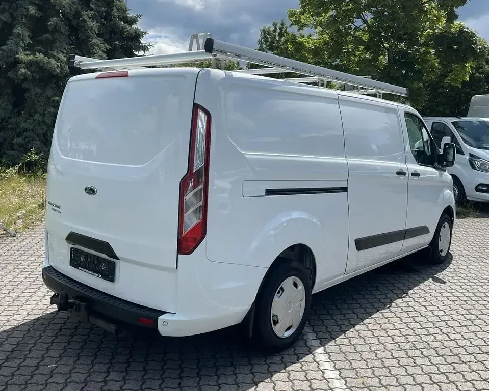 Gebraucht Ford Transit Custom 105 PS (77 kW) 2021 Weiß Van / Kleinbus