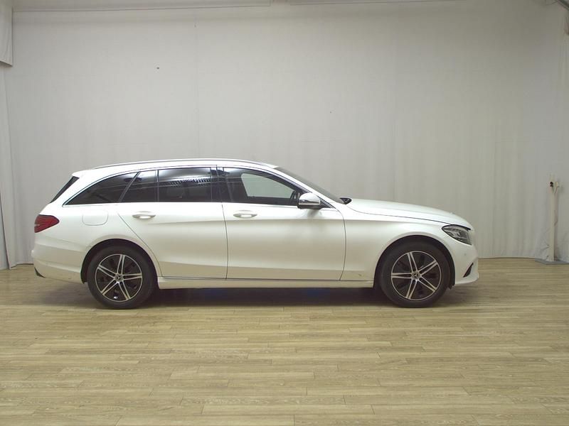 Weiss Gebraucht 2019 Mercedes C200 Avantgarde Kombi | 13.690 € (Fairer Preis) - Bild 1/4