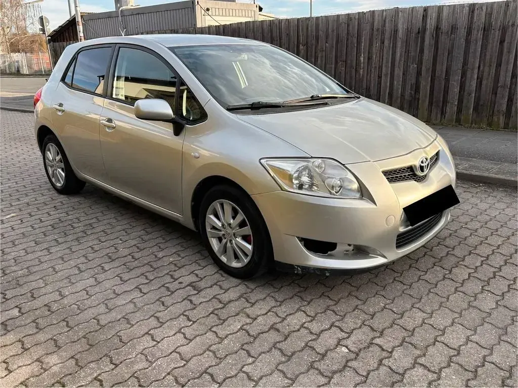 Gebraucht Toyota Auris Executive 126 PS (92 kW) 2008 Silber Kleinwagen