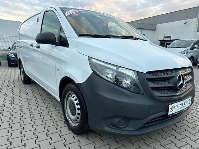 Weiß Gebraucht 2019 Mercedes Vito Van / Kleinbus | 18.990 € (Superpreis) - Bild 1/4