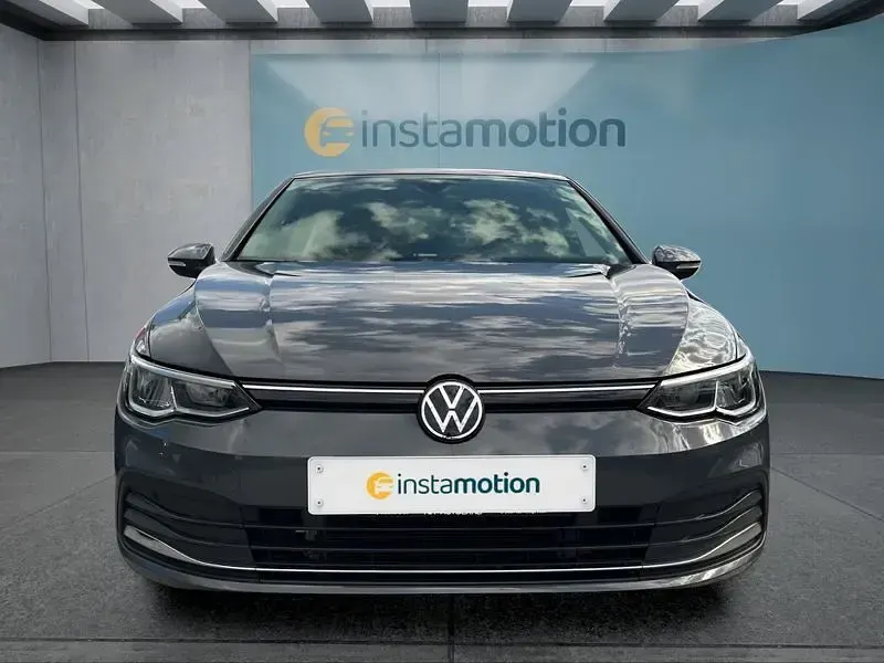 Gebraucht VW Golf VIII 150 PS (110 kW) 2021 Grau Kleinwagen