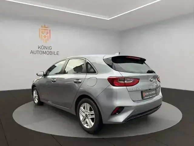 Gebraucht Kia Ceed Vision 136 PS (100 kW) 2019 Silber Kleinwagen