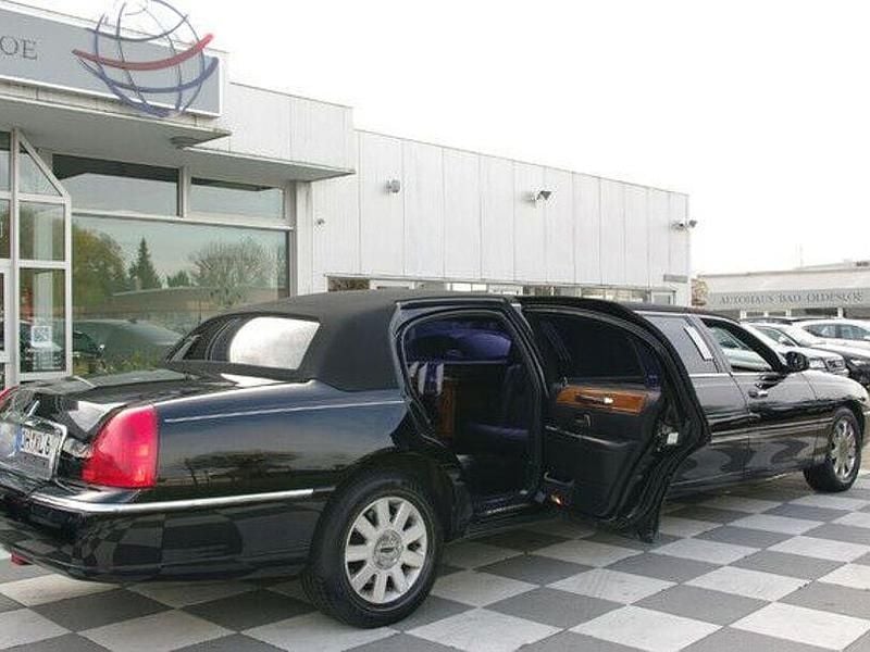 Gebraucht Lincoln Town Car 218 PS (160 kW) 2002 Schwarz Limousine