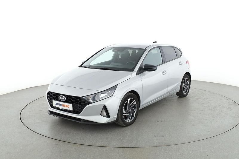 Silber Gebraucht 2023 Hyundai i20 GO! Limousine | 12.710 € - Bild 1/3
