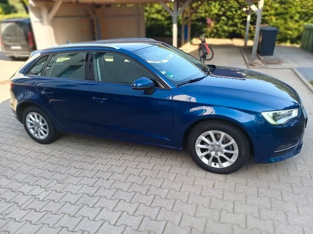 Gebraucht Audi A3 122 PS (89 kW) 2013 Blau Limousine