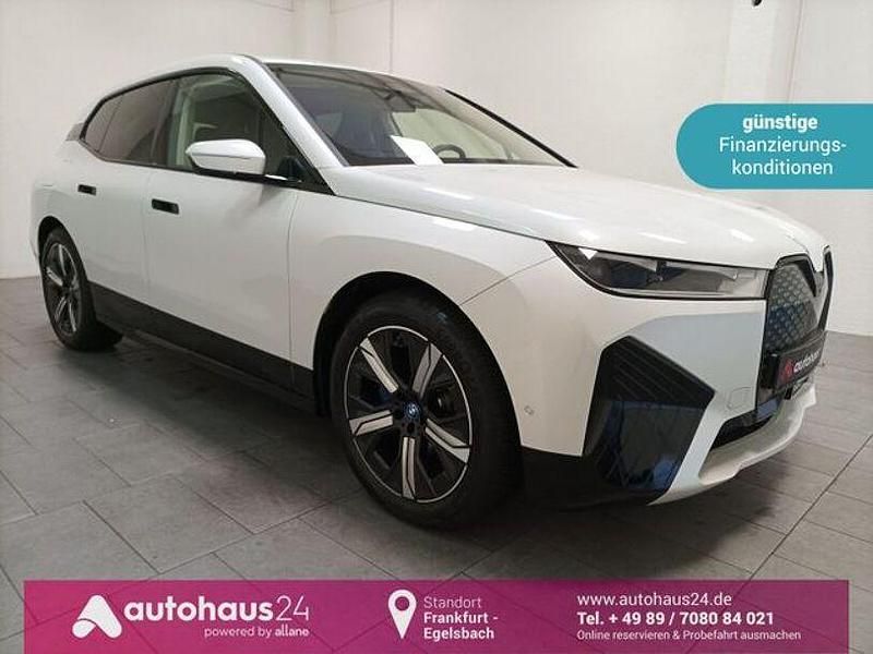 Gebraucht BMW iX 239 kW (326 PS) 2023 Weiß SUV