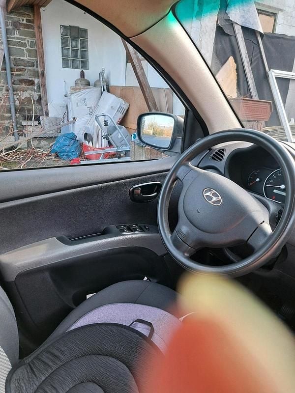 Silber Gebraucht 2010 Hyundai i10 Kleinwagen | 1.800 € (Fairer Preis) - Bild 1/4