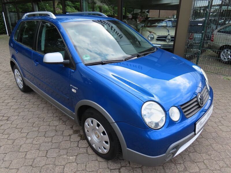 Blau Gebraucht 2005 VW Polo Cross Kleinwagen | 3.950 € (Fairer Preis) - Bild 1/4