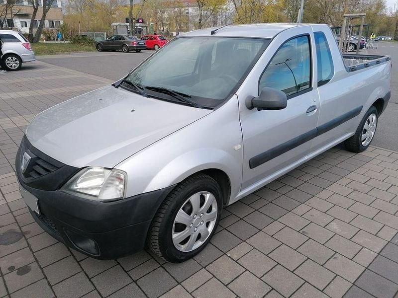 Gebraucht Dacia Logan Pick-Up 88 PS (64 kW) 2011 Pickup