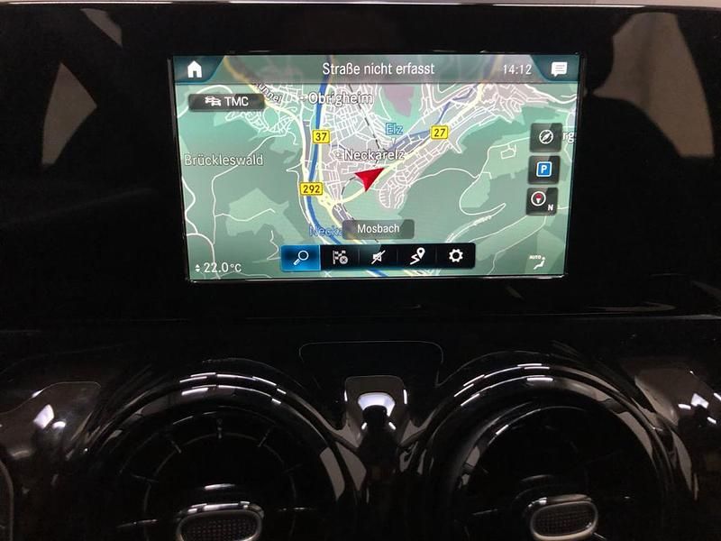 Gebraucht Mercedes B200 150 PS (110 kW) 2021 Iridiumsilber metallic Van / Kleinbus