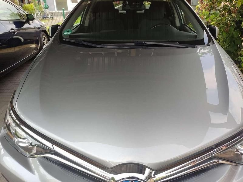 Gebraucht 2017 Toyota Auris Hybrid Edition-S Limousine | 14.000 € (Fairer Preis) - Bild 1/4