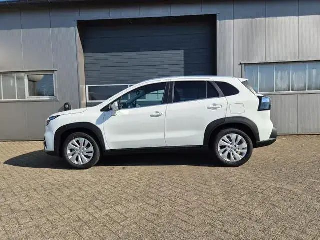 Weiß Neu 2025 Suzuki SX4 S-Cross Comfort SUV | 25.250 € (Fairer Preis) - Bild 1/4