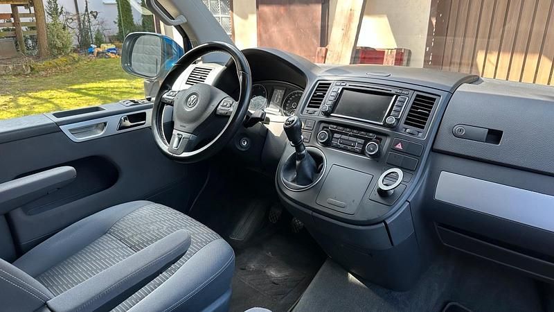 Usata VW Multivan 180 CV (132 kW) 2015 Blu Monovolume