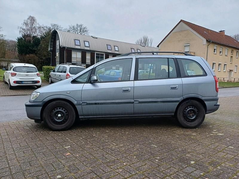 Gebraucht Opel Zafira 125 PS (91 kW) 2003 Van / Kleinbus