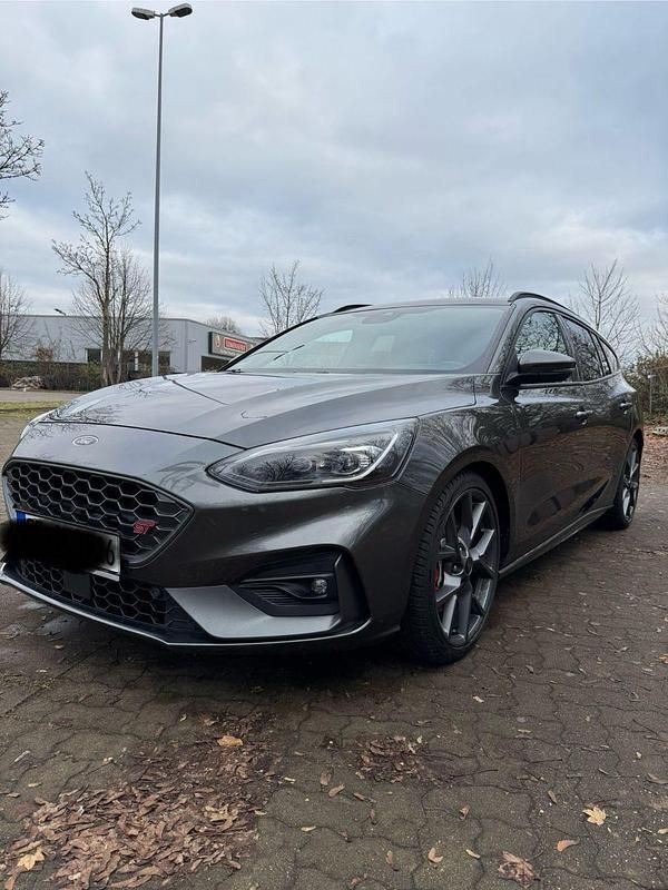 Grau Gebraucht 2021 Ford Focus ST Kombi | 22.999 € (Superpreis) - Bild 1/4